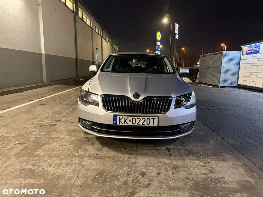 Skoda Superb 2.0 TDI Elegance Outdoor DSG - 9