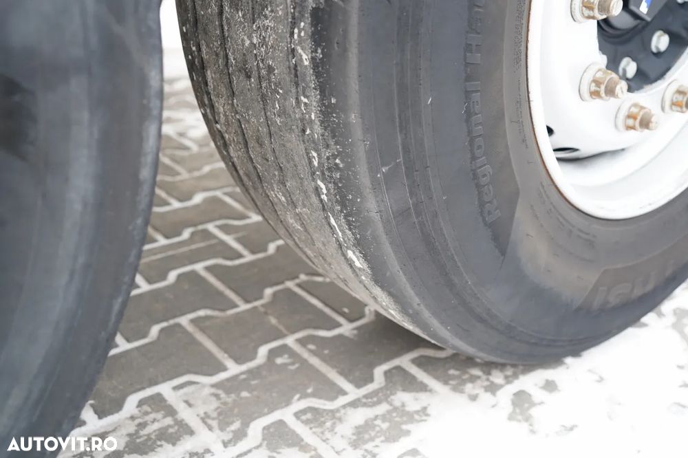 Benalu BASCULĂ BENALU / 27 m³ / ALUMINIU / AXĂ RIDICATĂ / GREUTATE: 5.100 KG / PERDĂ ELECTRICĂ - 17