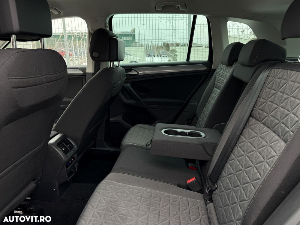 Volkswagen Tiguan - 19