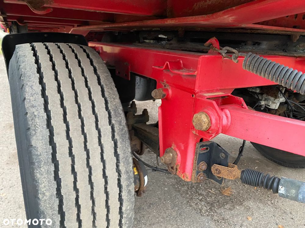 Schwarzmuller platforma z burtami - 4