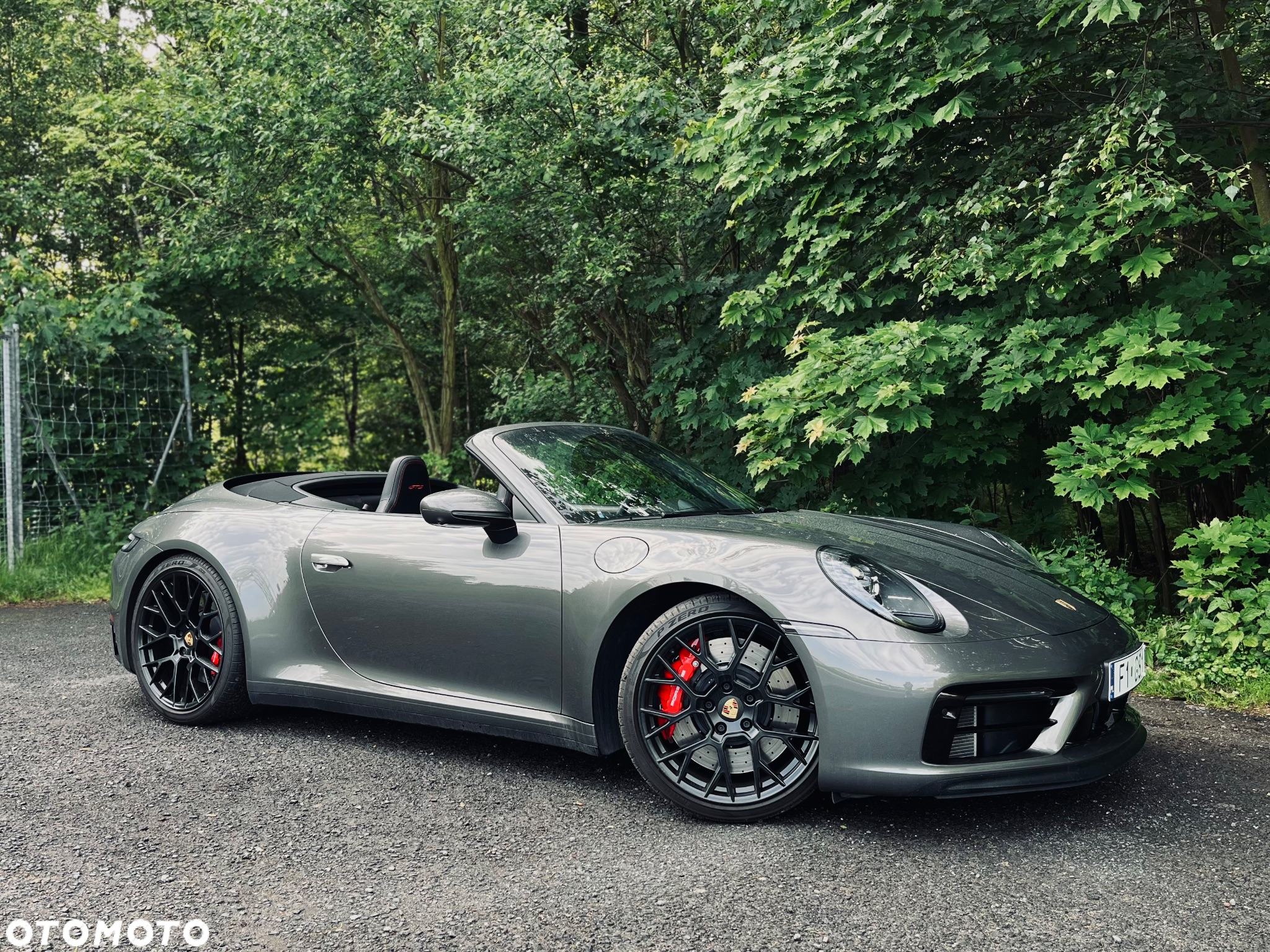 Porsche 911 Carrera 4 GTS Cabrio - 11