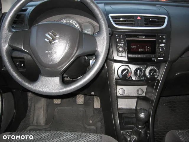 Suzuki Swift 1.2 Club - 12