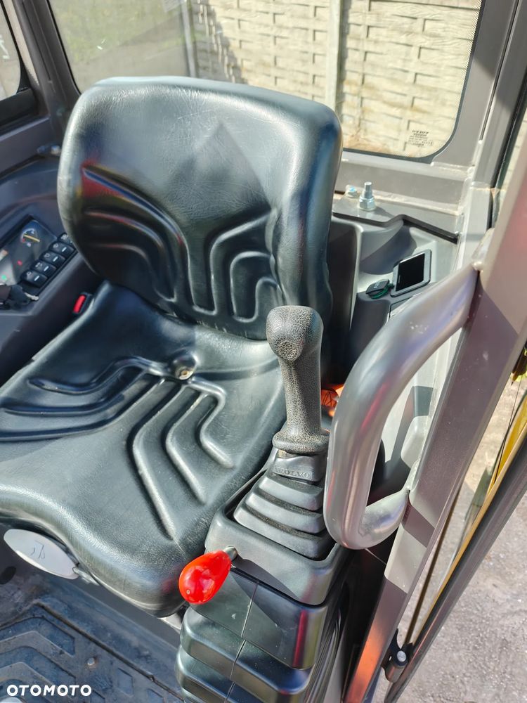 Volvo EC18E - 13