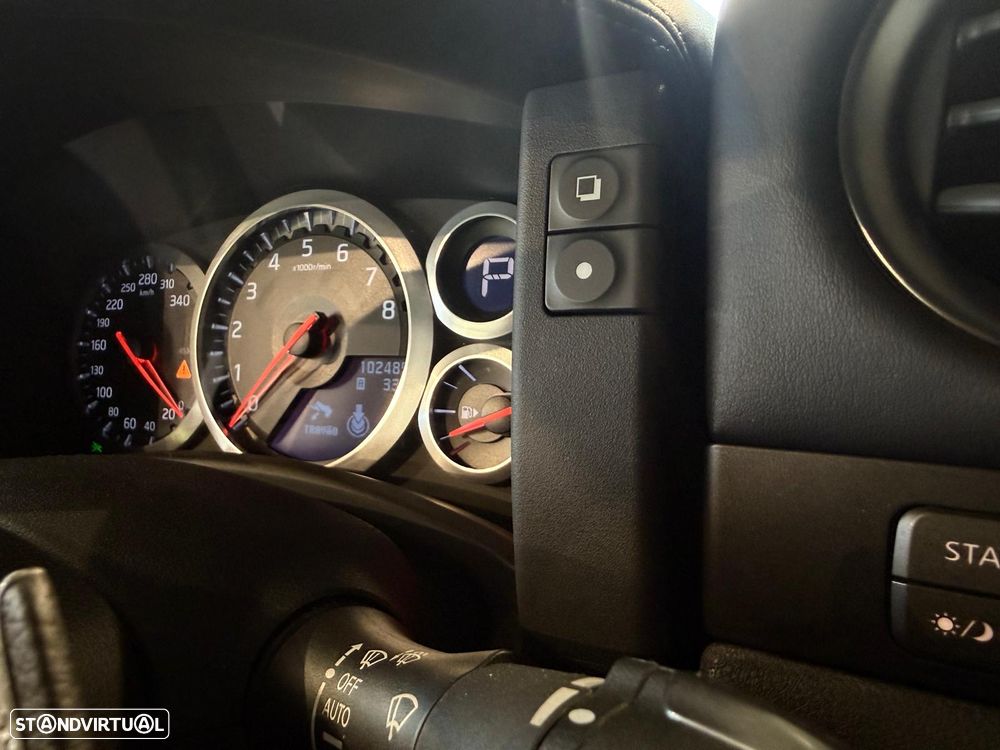 Nissan GT-R Premium Edition - 17