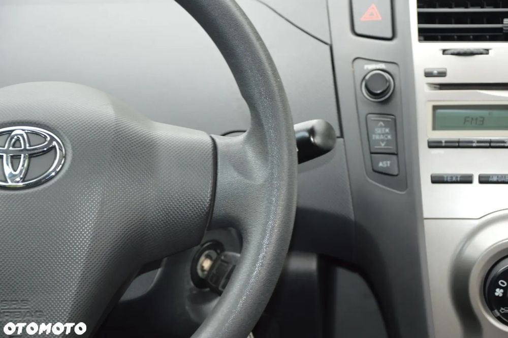 Toyota Yaris - 27
