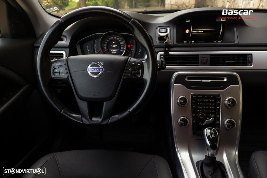 Volvo XC 70 D4 Geartronic Black Line - 35