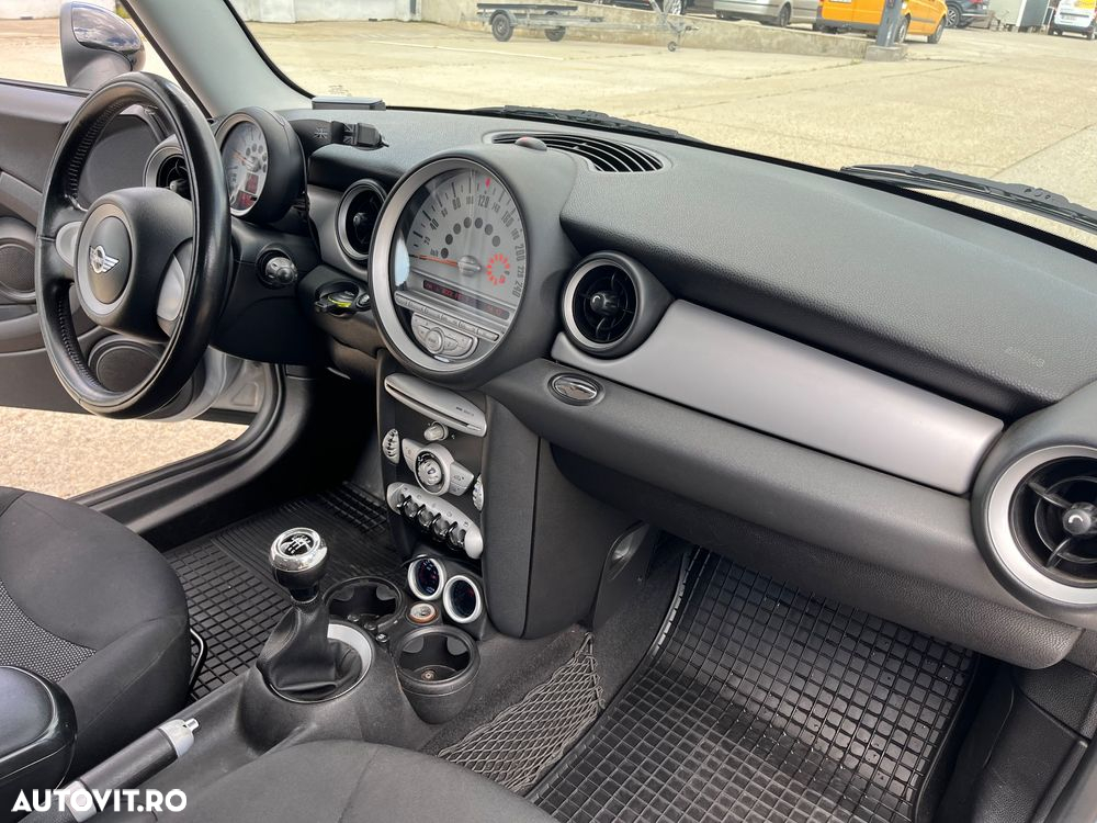 Mini Cooper Cabrio - 13