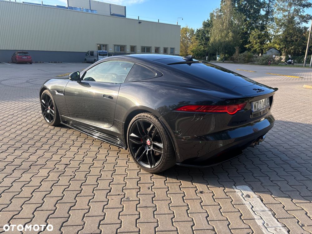 Jaguar F-Type - 11