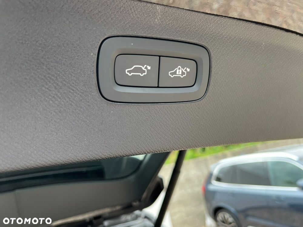 Volvo XC 90 - 34