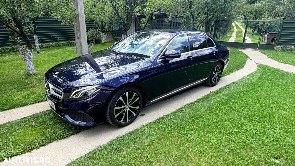 Mercedes-Benz E 220 d Aut. - 1