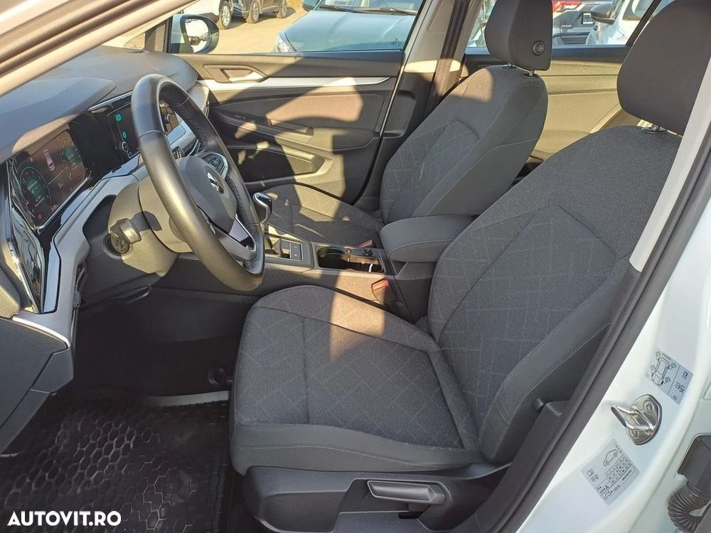 Volkswagen Golf - 10