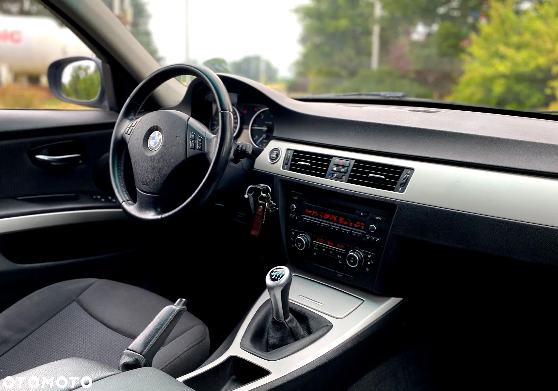 BMW Seria 3 318d - 17