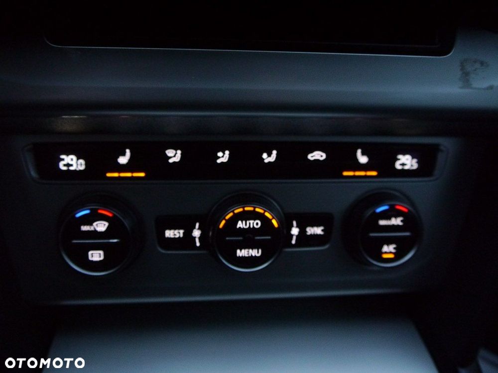 Volkswagen Passat Variant - 39