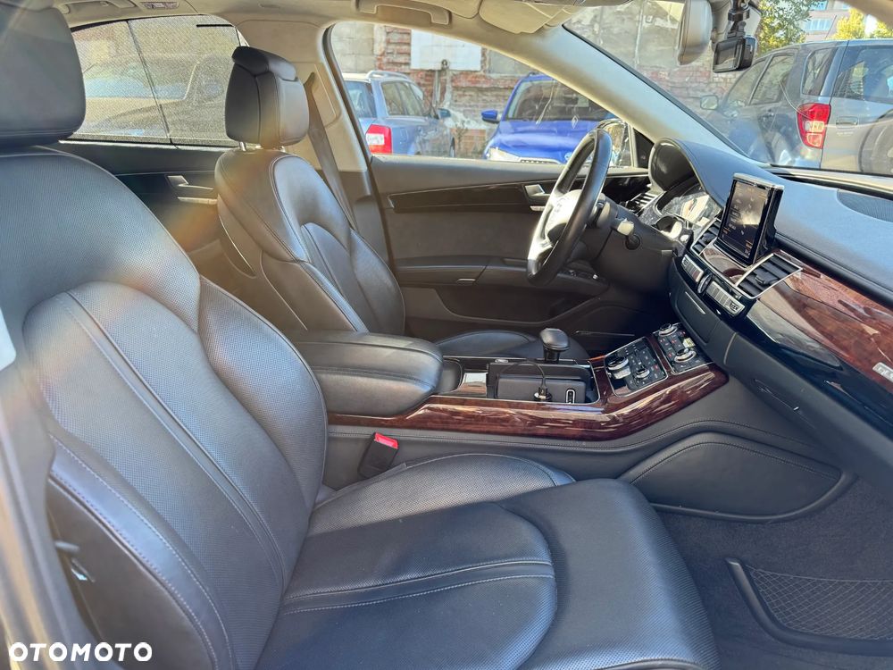 Audi A8 4.2 TDI DPF (clean diesel) quattro tiptronic - 6