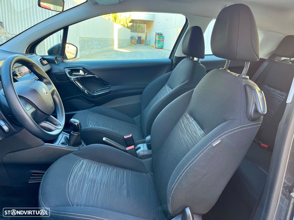Peugeot 208 PureTech 82 Active - 4