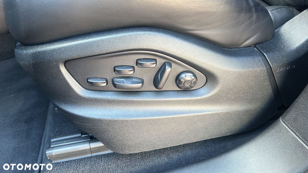 Porsche Cayenne - 14