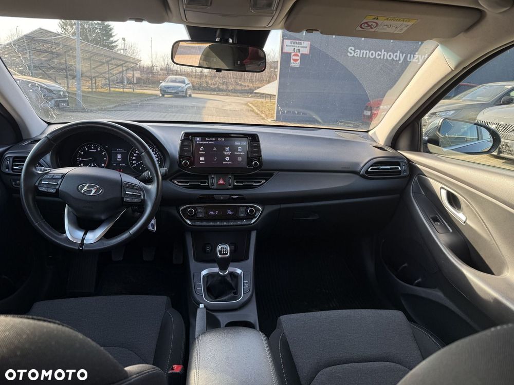 Hyundai i30 1.5 DPI Modern - 24