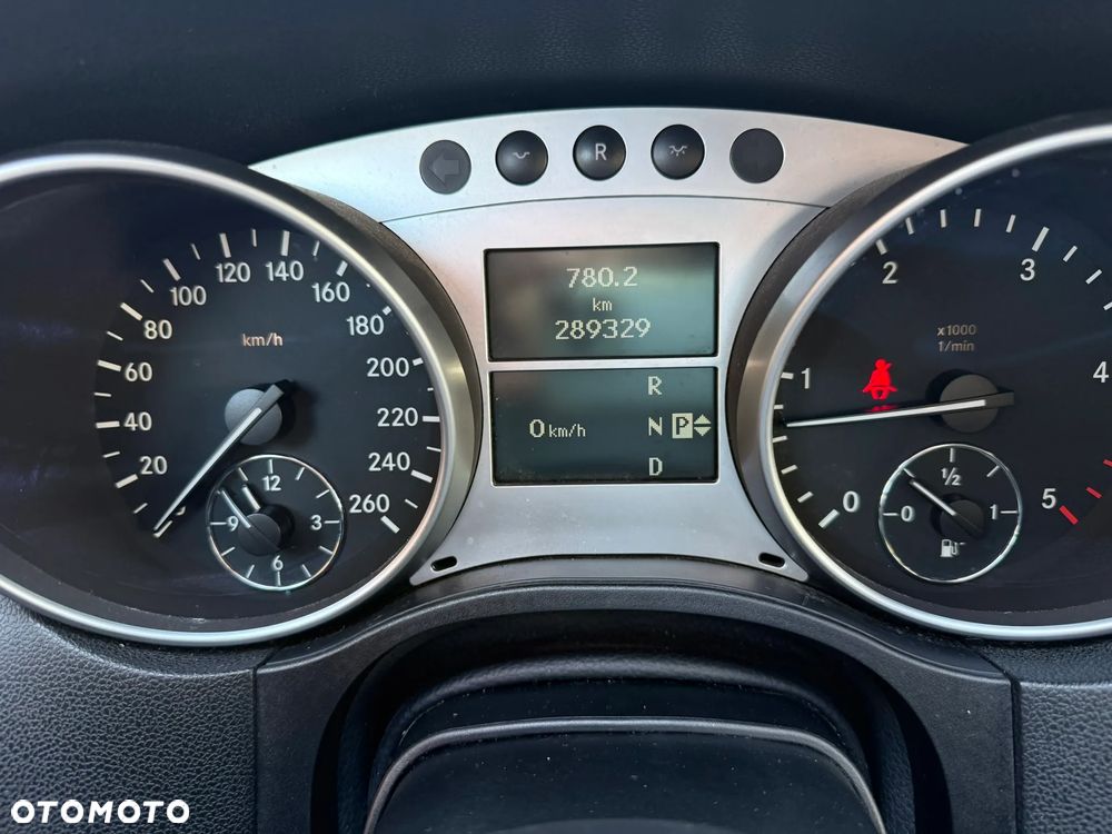 Mercedes-Benz ML 320 CDI 4Matic 7G-TRONIC Edition 10 - 18