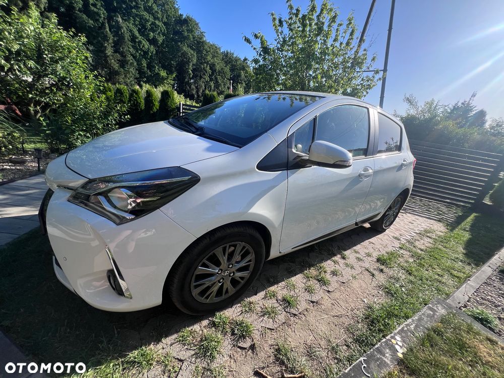 Toyota Yaris 1.5 Premium - 2