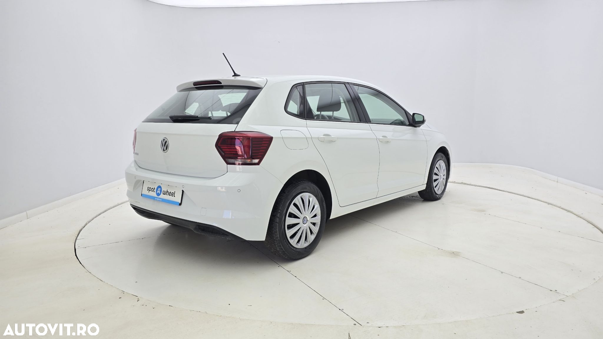 Volkswagen Polo 1.6 TDI Comfortline - 6