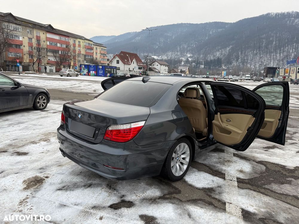 BMW Seria 5 520d - 4