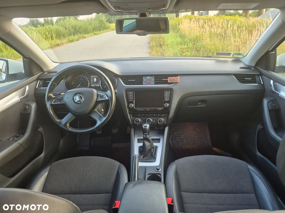 Skoda Octavia 2.0 TDI Elegance - 24