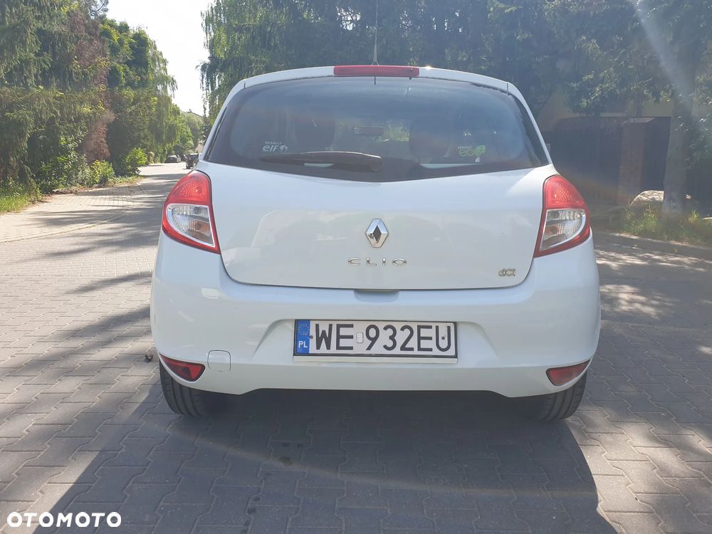 Renault Clio 1.5 dCi Alize - 11