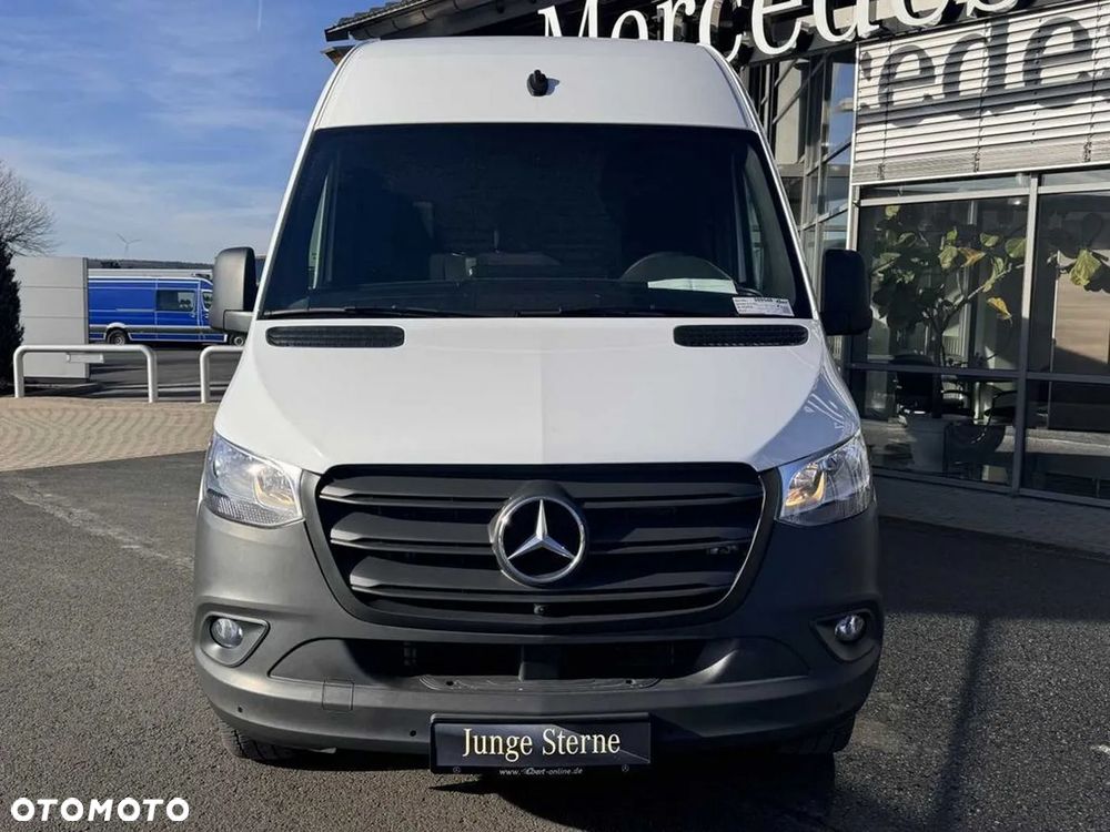 Mercedes-Benz Sprinter - 5
