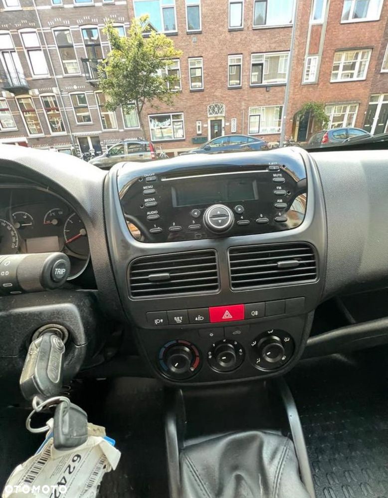 Opel Combo - 8
