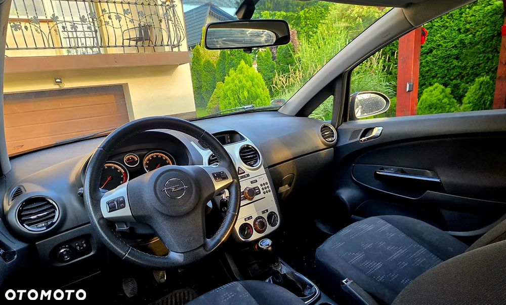 Opel Corsa - 8