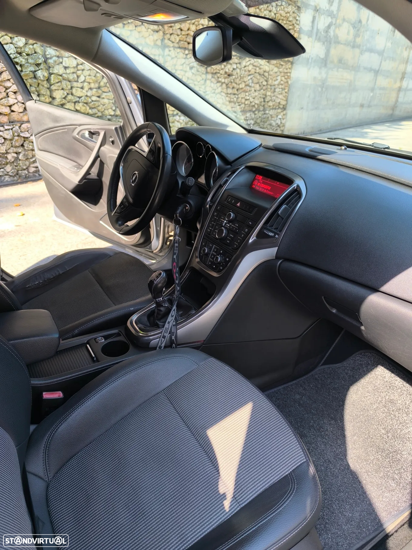 Opel Astra 1.7 CDTi Cosmo - 14