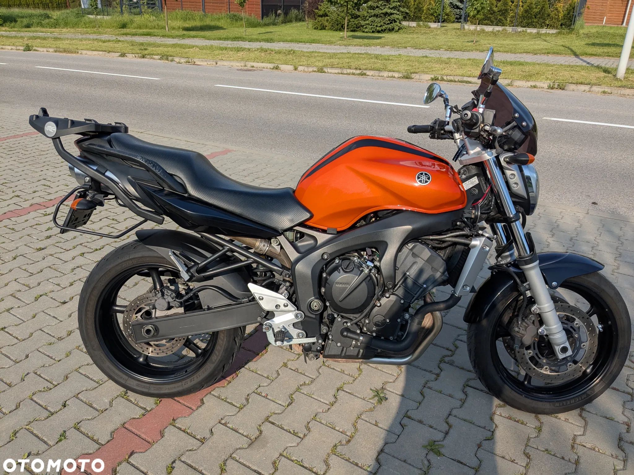 Yamaha FZ6 - 1