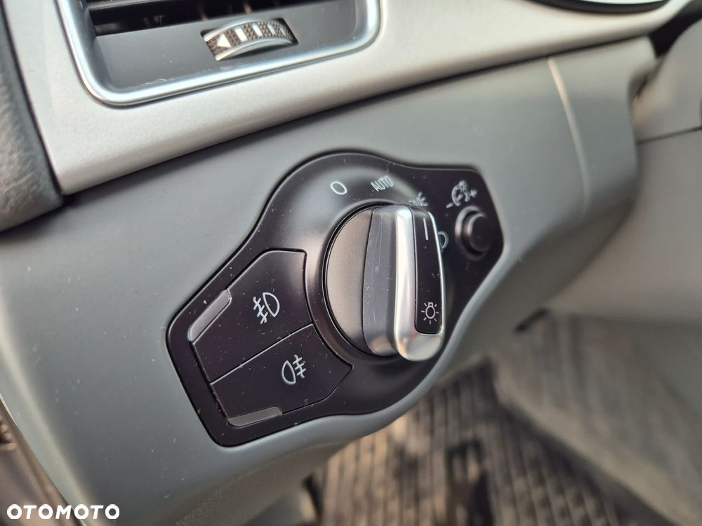 Audi A4 Avant 3.0 TDI Quattro S tronic - 24