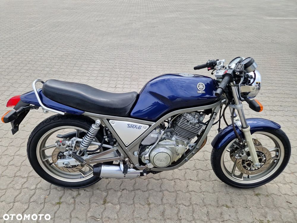 Yamaha SRX - 2