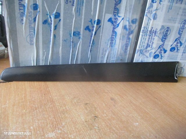 Grelha Friso 7353145310 FIAT STILO 192 2002 1.9JTD 115CV 3P VIOLETA ESCURO TE Moldura Da Porta - 1