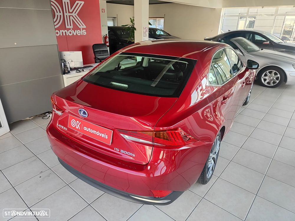 Lexus IS 300H Sport Edition - 13