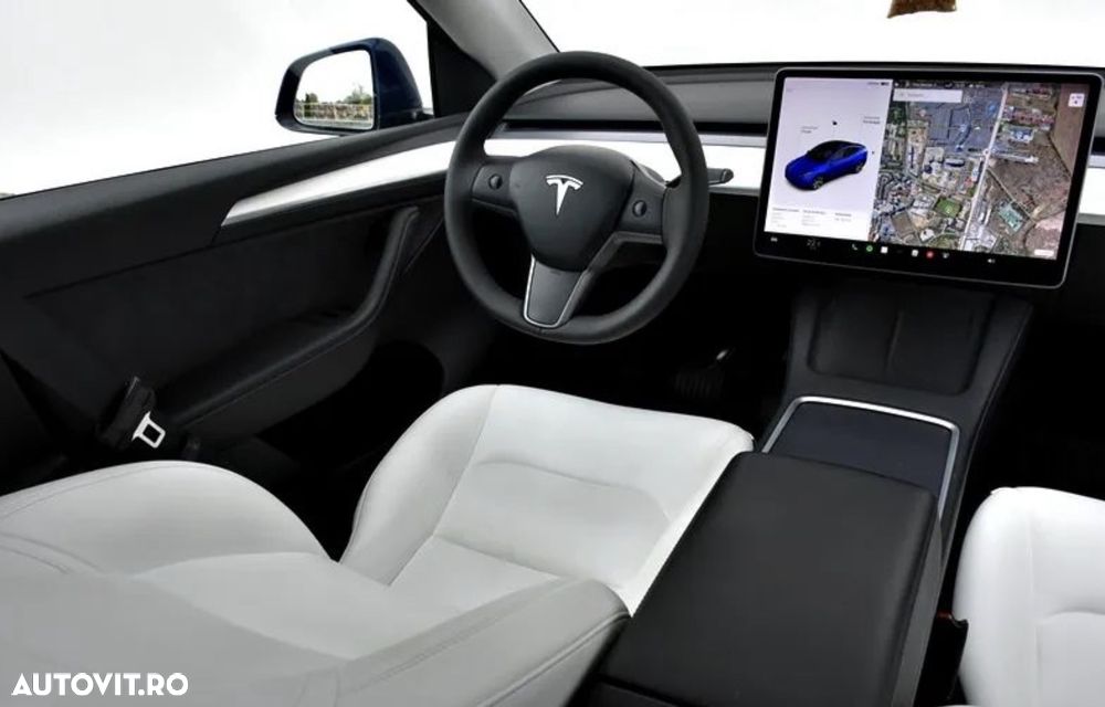 Tesla Model Y - 18