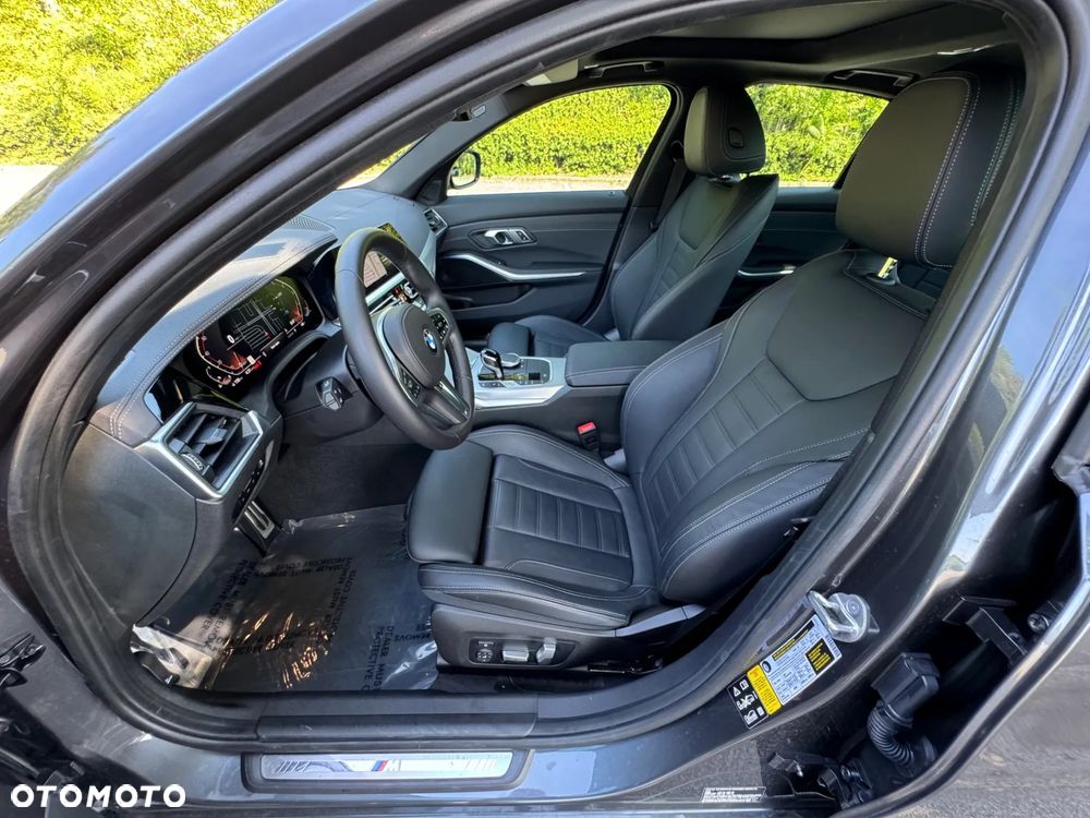 BMW Seria 3 330i xDrive Luxury Line - 16