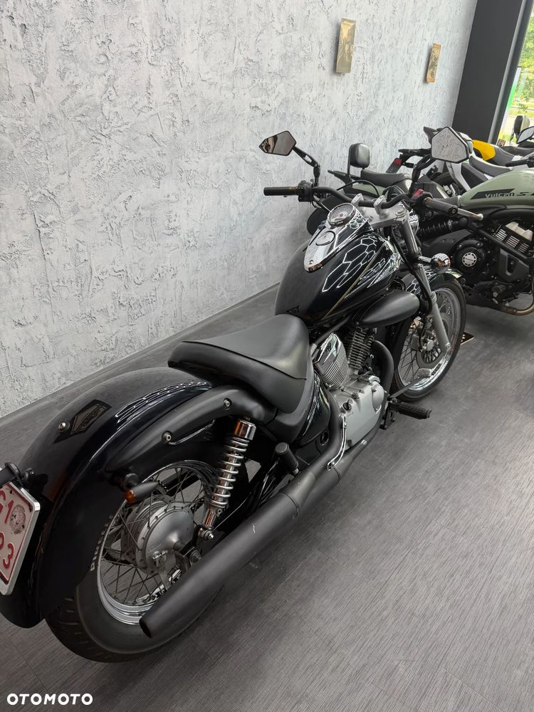 Suzuki Intruder - 17