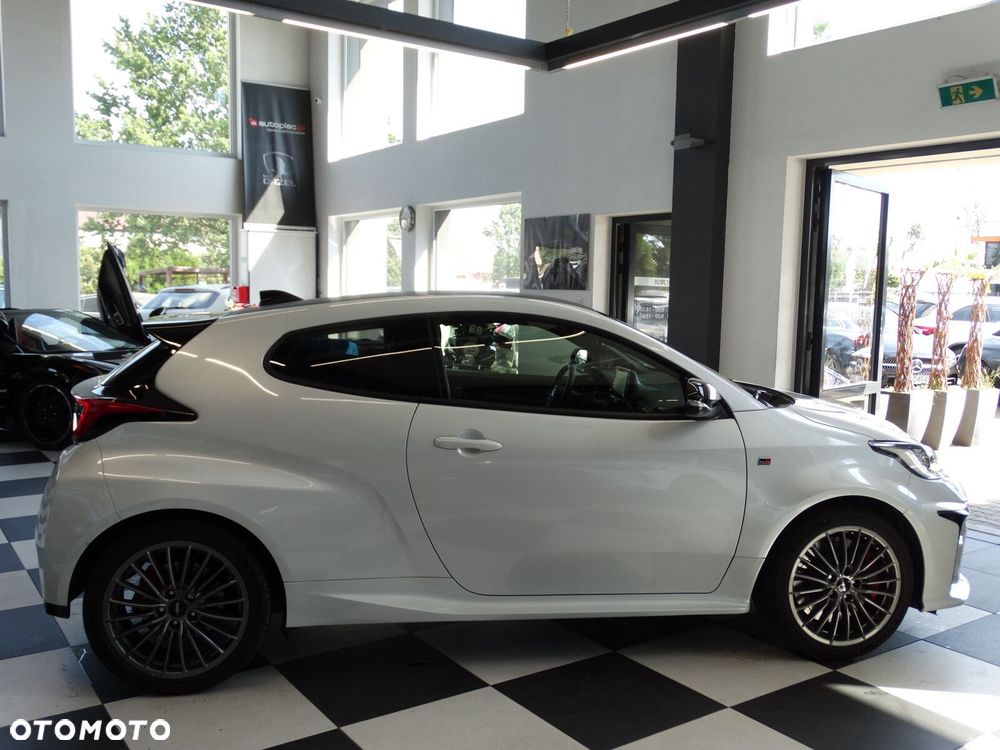 Toyota Yaris - 11