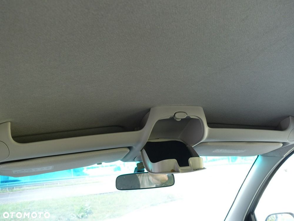 Toyota Yaris Verso - 22