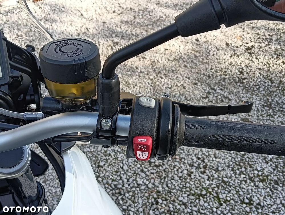 BMW GS - 25