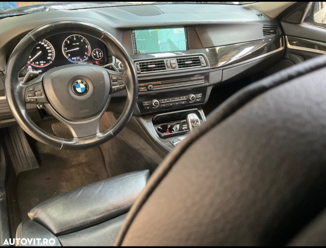 BMW Seria 5 530d xDrive - 7