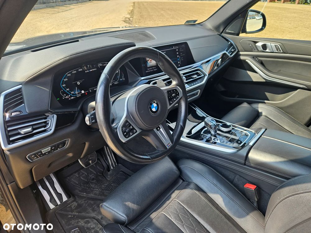 BMW X5 M50i - 14