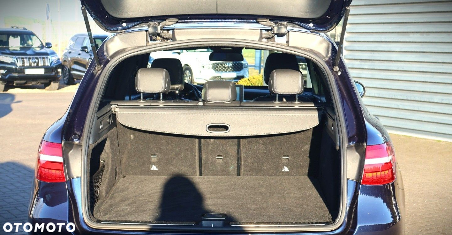 Mercedes-Benz GLC - 11