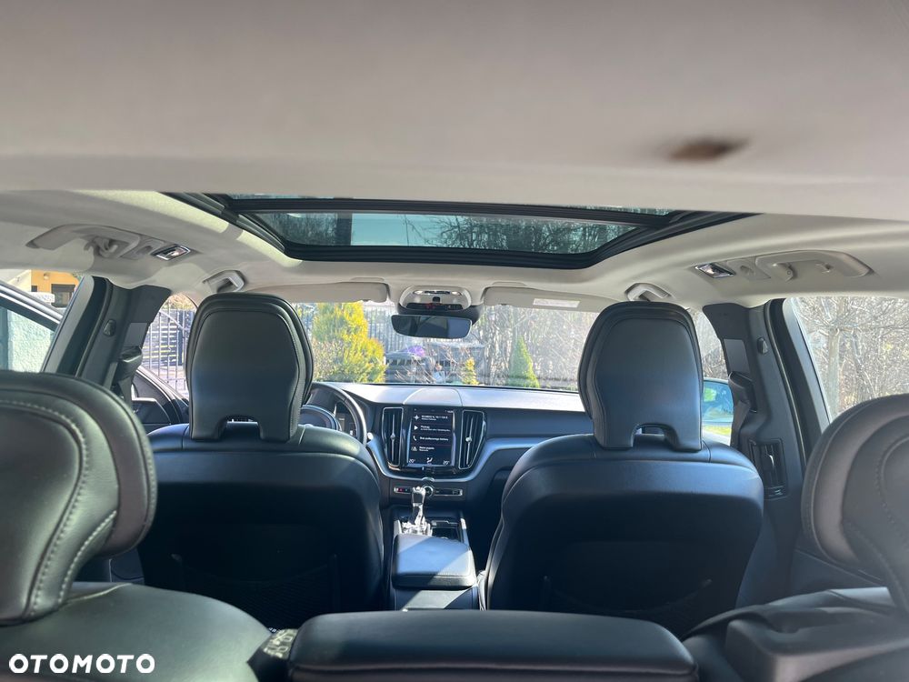 Volvo XC 60 D4 Momentum Pro - 7