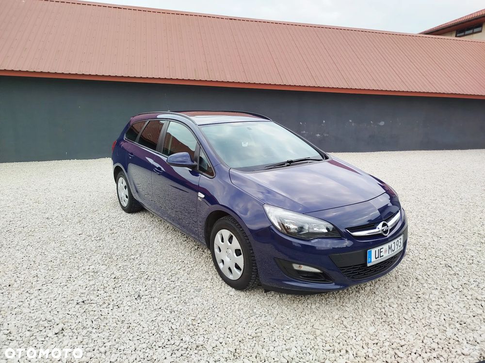 Opel Astra 1.4 Turbo 150 Jahre - 3