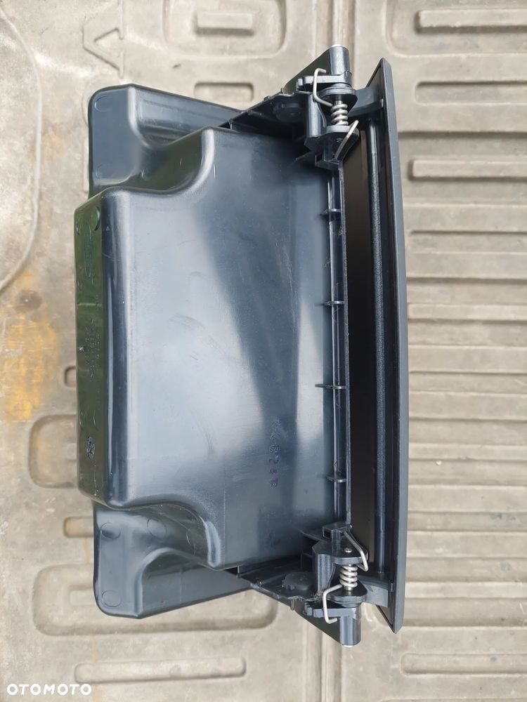 Schowek konsoli Ford Fusion - 3