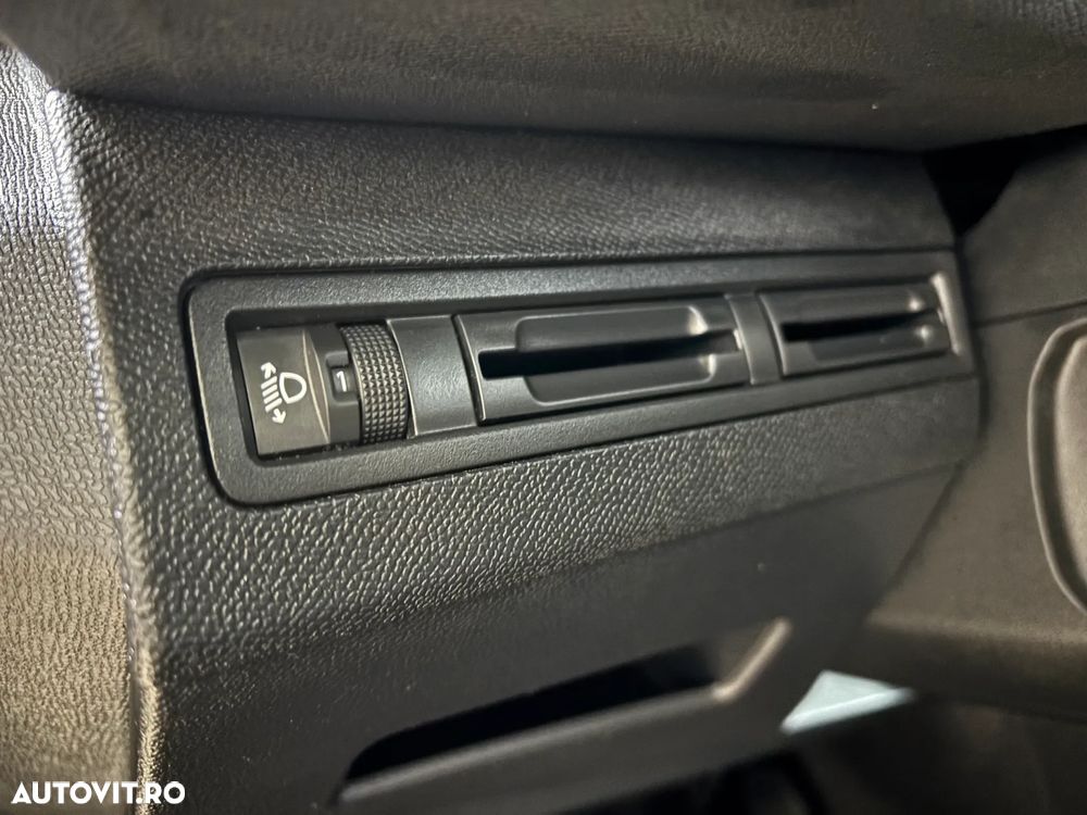 Peugeot 3008 BlueHDi 130 Stop & Start EAT8 Allure - 23