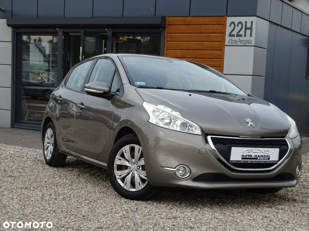 Peugeot 208 - 2